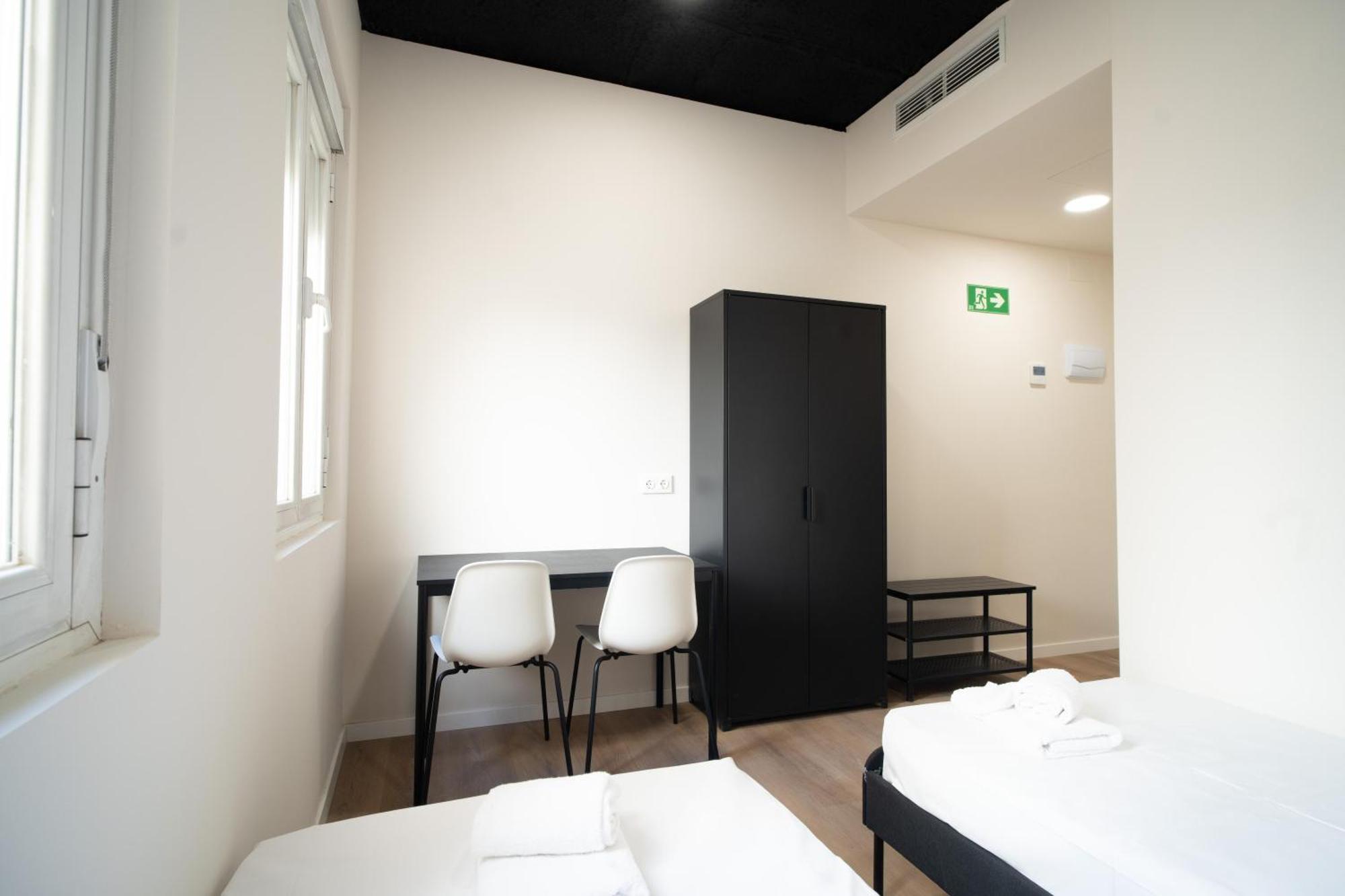 Adventure Hostel Madrid Exterior photo