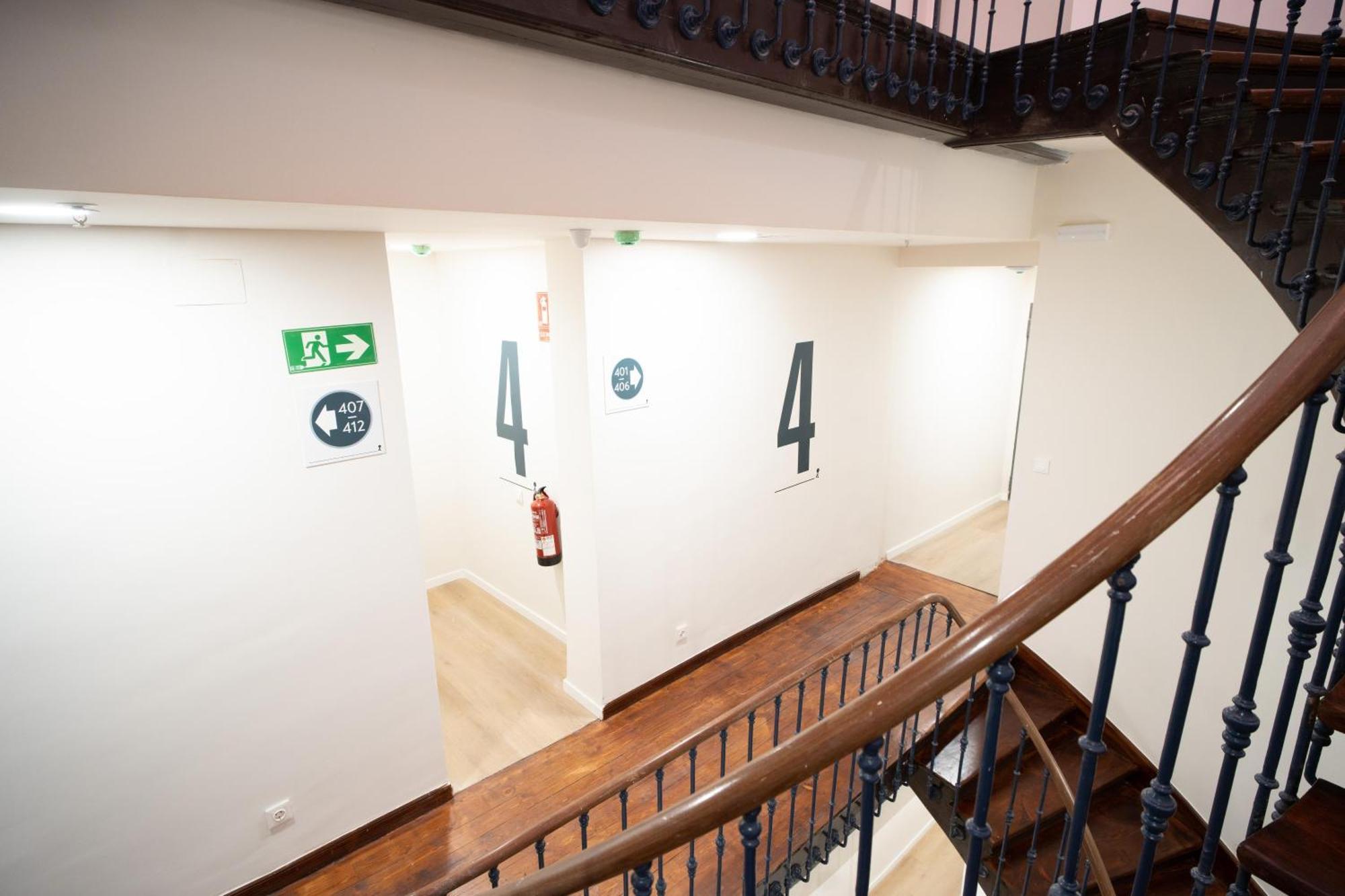 Adventure Hostel Madrid Exterior photo